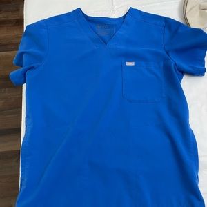 Chisec Three Pocket Men’s Scrub Top